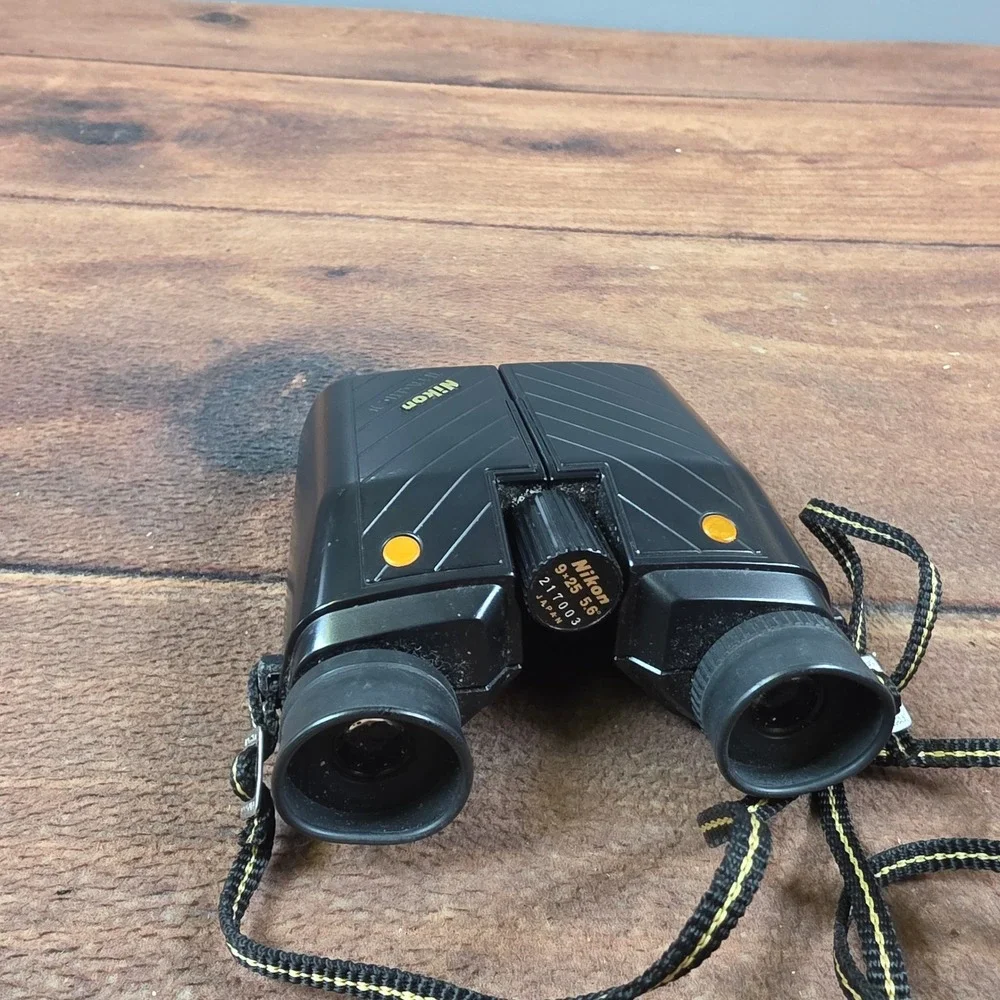 Nikon Travelite II Binoculars Adult 9x25 Black Good 5.6 Field of View Case